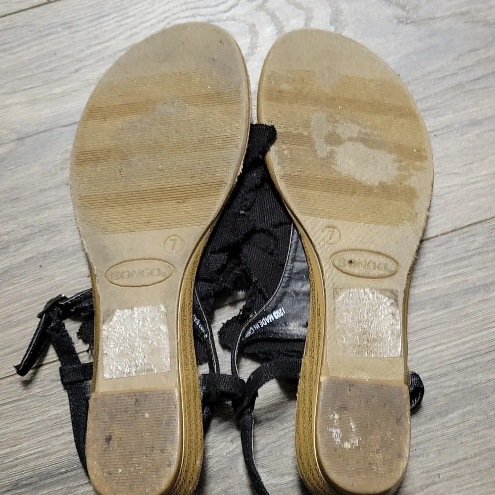 GREAT UC Dressy like sandals